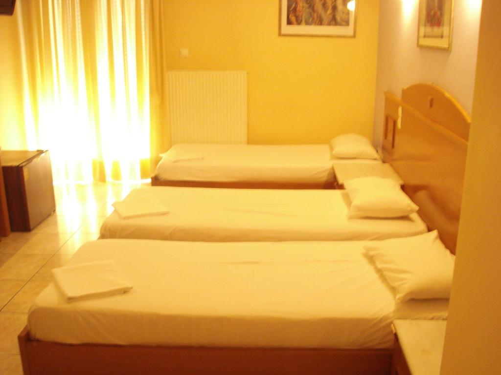 Hotel Cybele Pefki Athens Room photo
